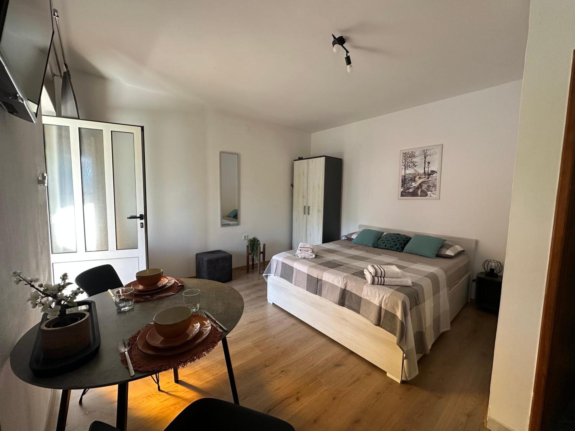 Studio Apartment Coce トロギール エクステリア 写真