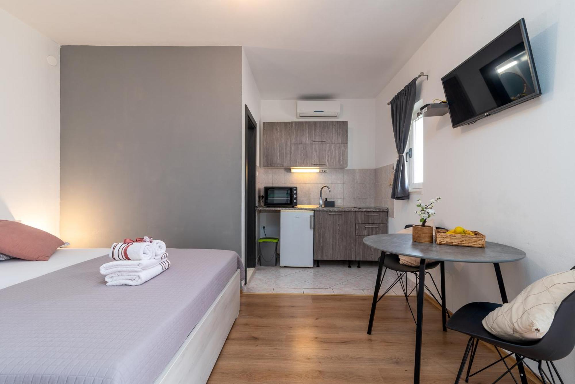 Studio Apartment Coce トロギール エクステリア 写真